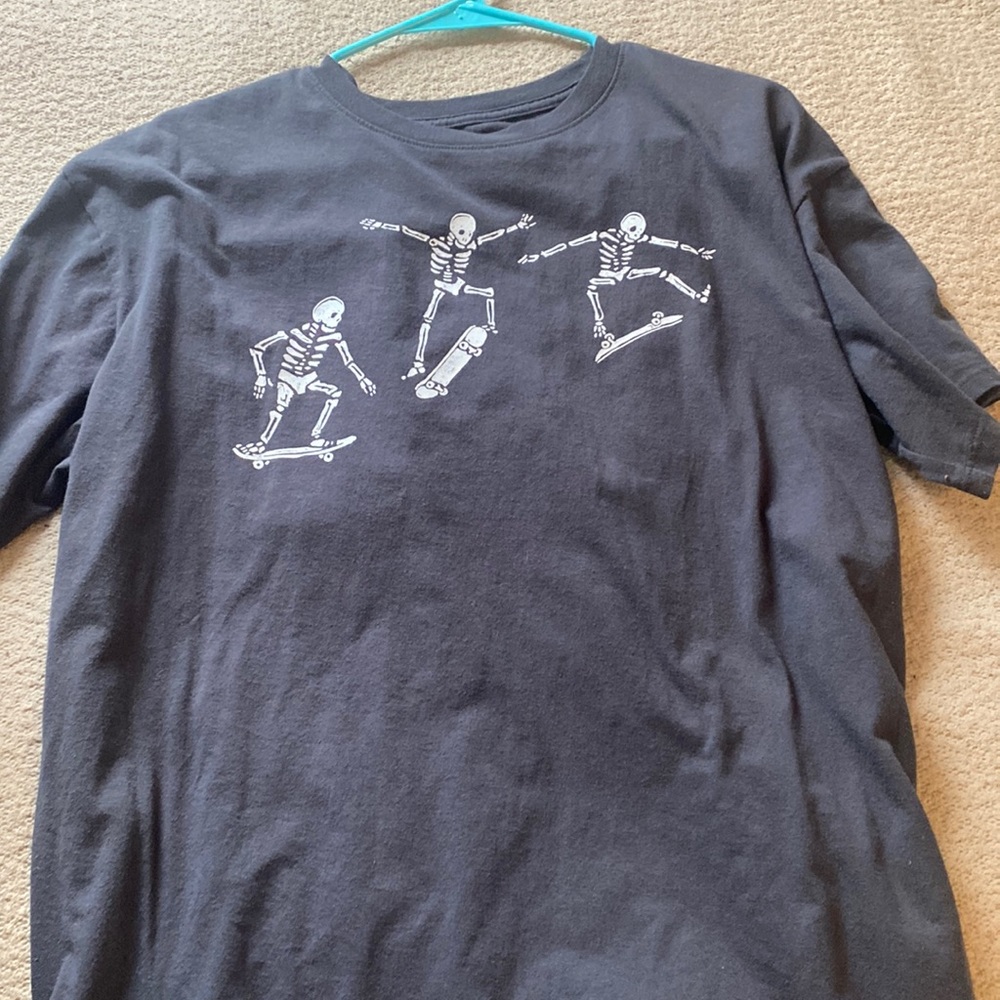 Big T size Medium. Very comfortable.